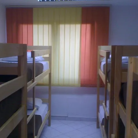 Hostel Amfora *