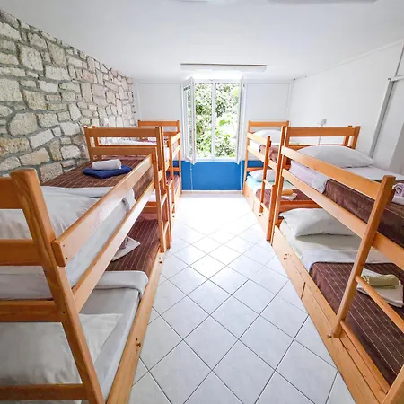 Hostel Amfora *
