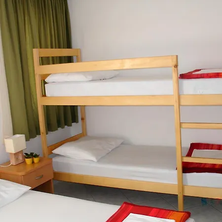 Amfora Hostel *